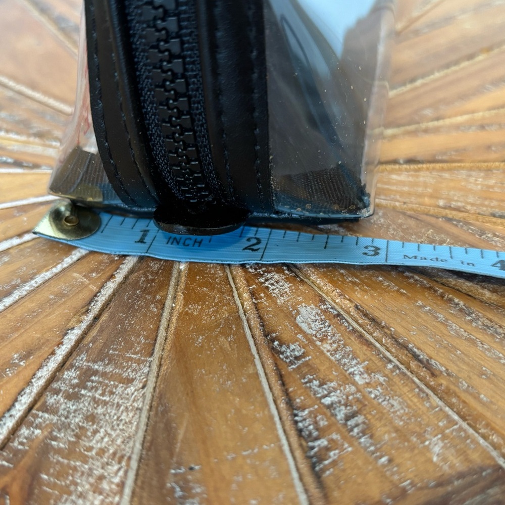 NIP Victoria’s Secret Clear Makeup Bag - Picture 4 of 7